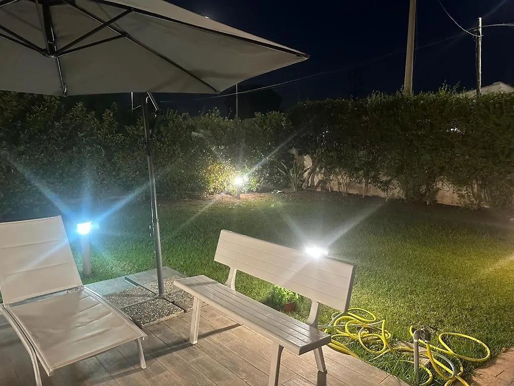 Villa Aurora e Villa Oceano Fontane Bianche 0*,  Italia