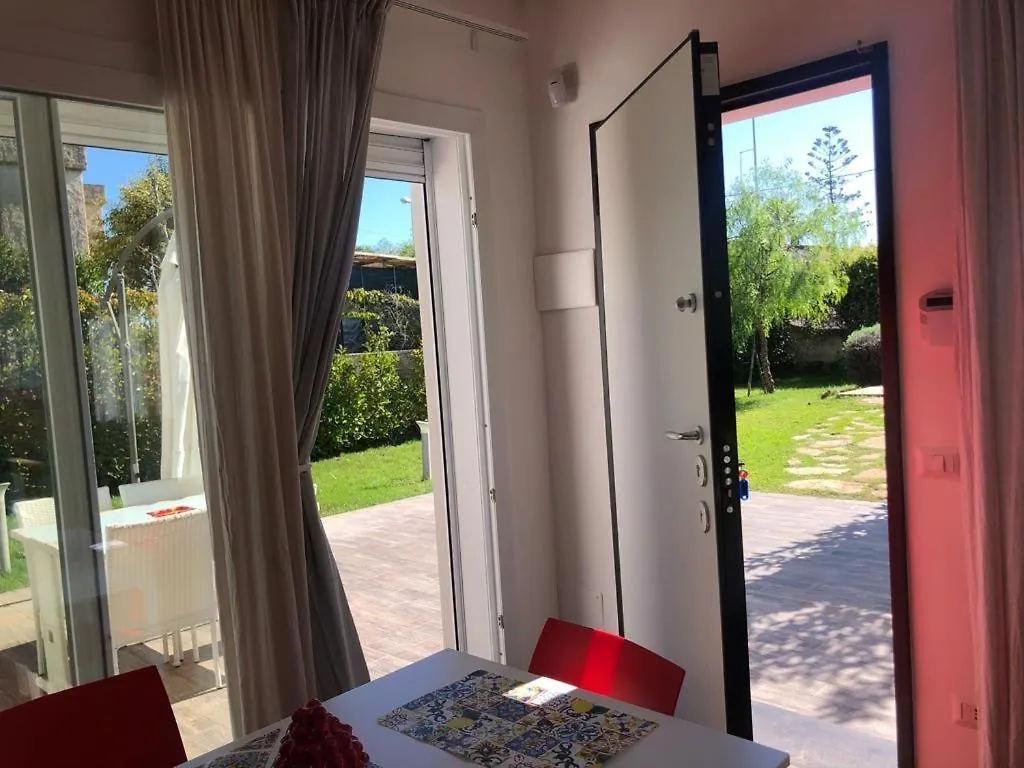 Villa Aurora e Villa Oceano Fontane Bianche 0*,