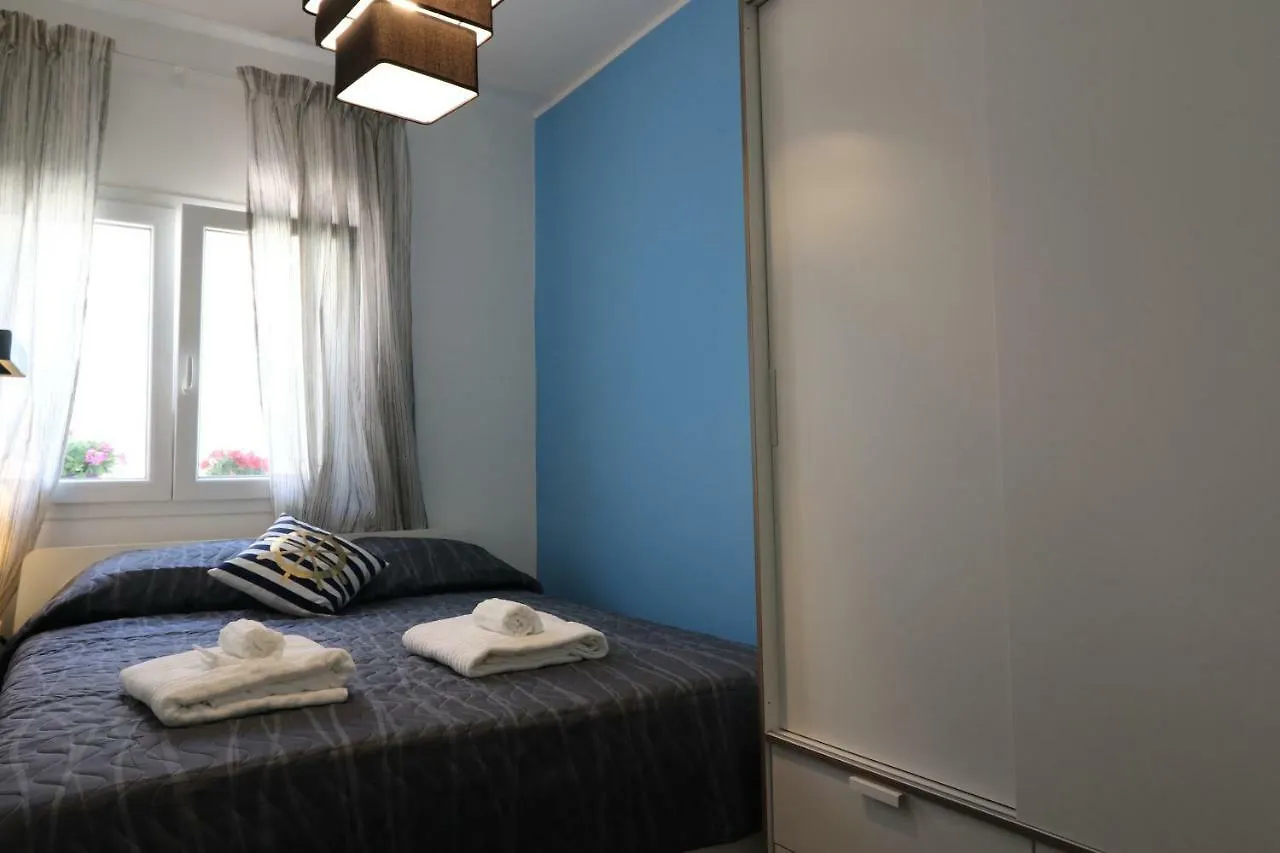 Villa Aurora e Villa Oceano Fontane Bianche 0*,  Italia