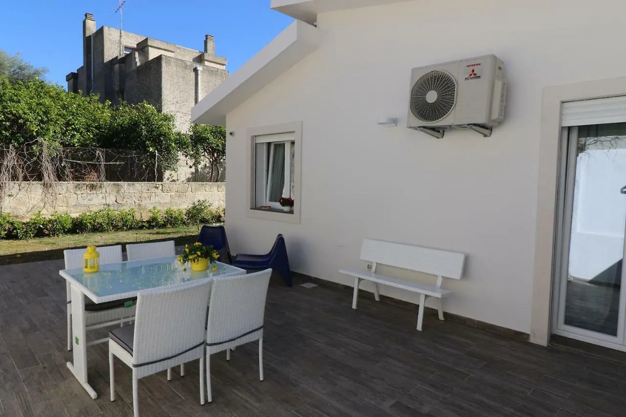 Villa Aurora e Villa Oceano Fontane Bianche 0*,