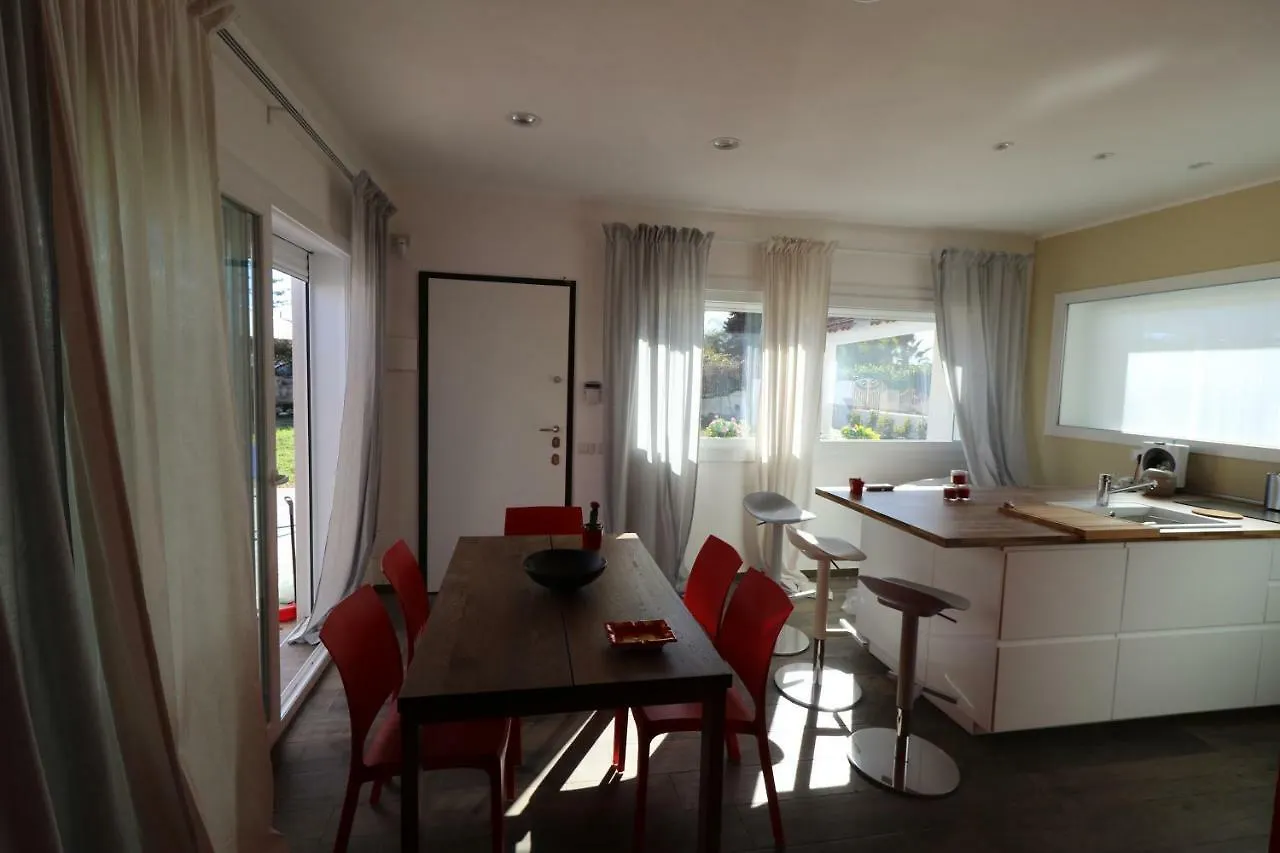 Villa Aurora e Villa Oceano Fontane Bianche 0*,